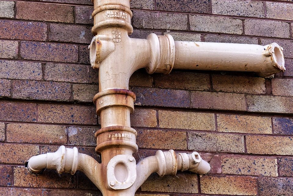 Montaż instalacji sanitarnych w domach jednorodzinnych.